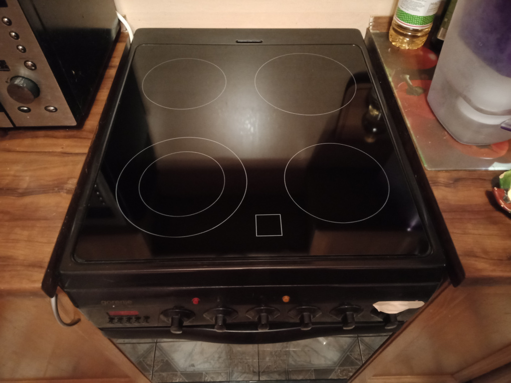Плита с духовым шкафом GORENJE,стекло вклеивается сверху,после замены стекла.jpg Плита с духовым шкафом GORENJE,стекло вклеивается сверху,после замены стекла.jpg