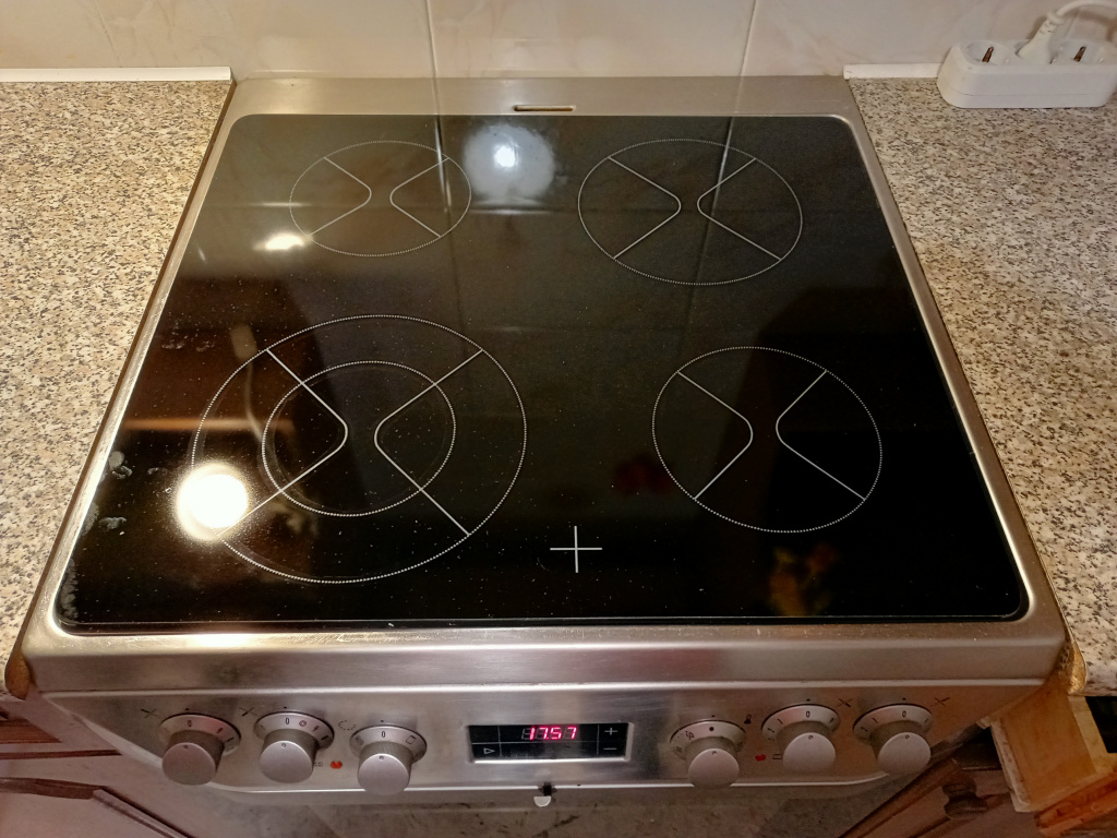 Плита GORENJE с духовкой и стеклокерамикой с одним расщирением после замены.jpg Плита GORENJE с духовкой и стеклокерамикой с одним расщирением после замены.jpg