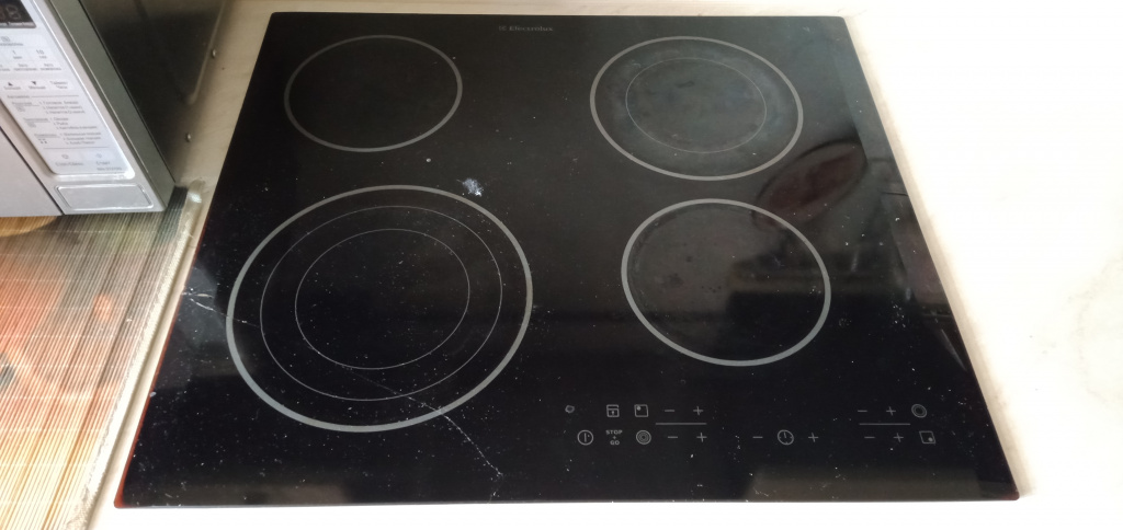 варочная панель Electrolux 590х520 до замены.jpg варочная панель Electrolux 590х520 до замены.jpg