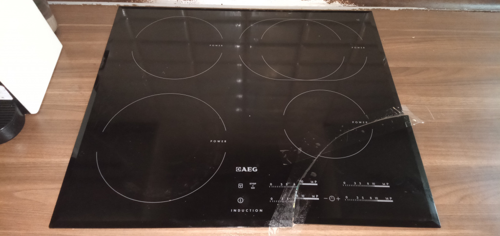 Индукционная панель AEG ,590х520 мм,до замены.jpg Индукционная панель AEG ,590х520 мм,до замены.jpg