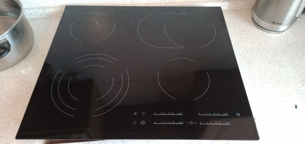 Варочная панель Electrolux,стекло создано из нашего каталога,590х520,после приклейки(2021).jpg Варочная панель Electrolux,стекло создано из нашего каталога,590х520,после приклейки(2021).jpg